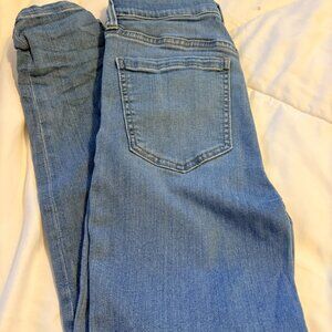 Liverpool jean company light blue jeggings, size 6